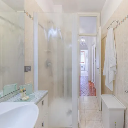 Comodo E In Ottima Posizione