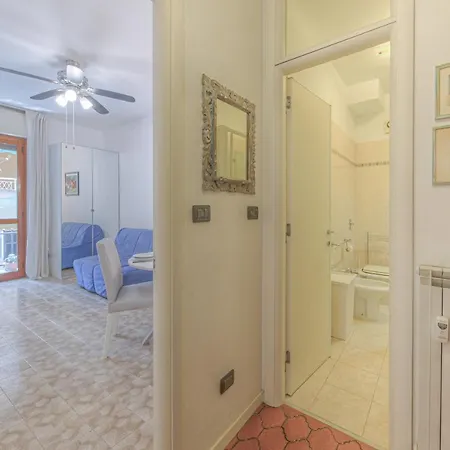 Comodo E In Ottima Posizione דירה *